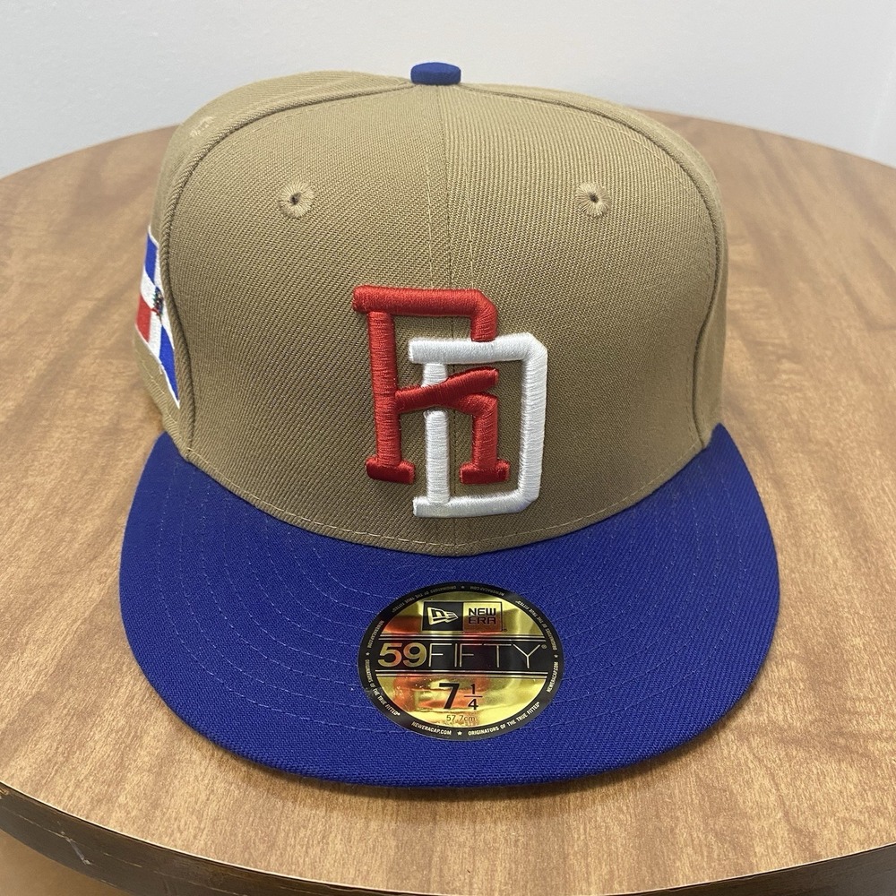 New Era Dominican Republic Flag WBC 59Fifty Fitted Hat Khaki 2-Tone Size 7 1/4